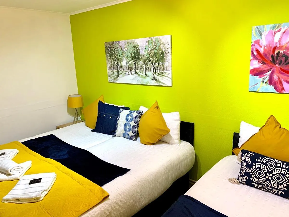 London Excel 2 Bedrooms, Reception, Spacious Apartment 0*,  United Kingdom